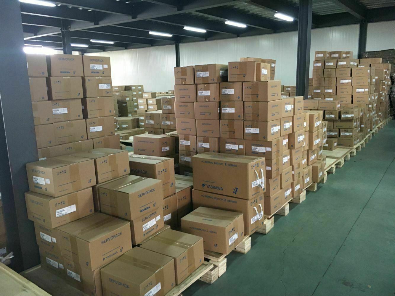 New Yaskawa SGDG-04GT Servo Drive SGDG04GT Expedited Shipping