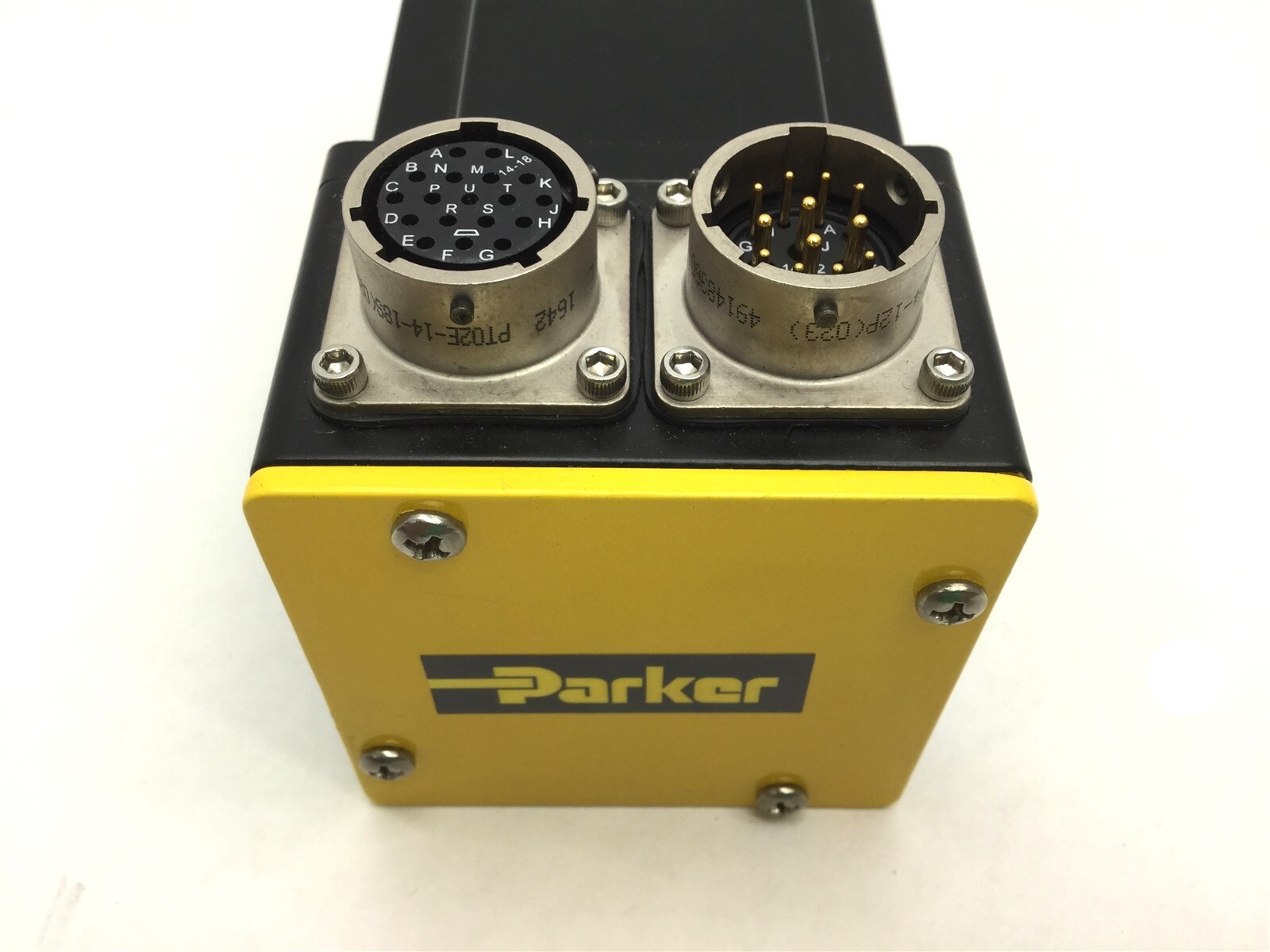 Parker N0702FE-NMSV NeoMetric Brushless Servo Motor, 340VDC, 7500 RPM, 1.21 Nm