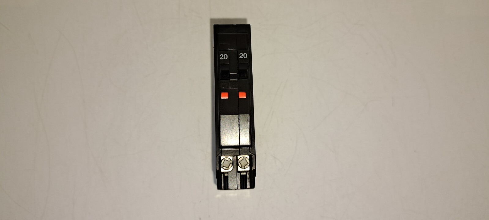 Square D QOT2020 2-20 Amp 120/240V Single Pole Tandem Circuit Breaker QO2020 NEW
