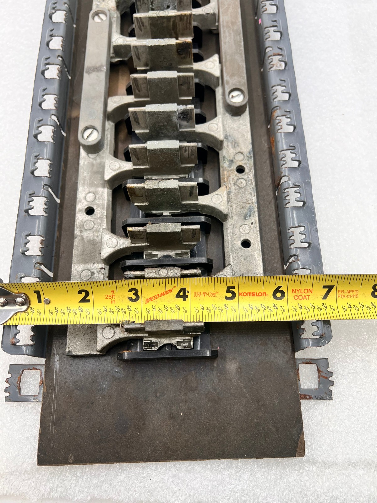 Challenger Panel Guts 200A Main Breaker 20/40 Space Split Buss