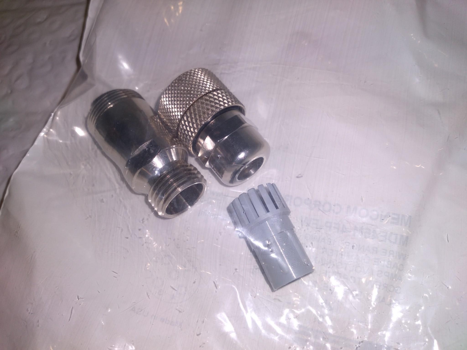 MENCOM CORPORATION MDE45M-4FP-FW 18-24AWG 4A 250V