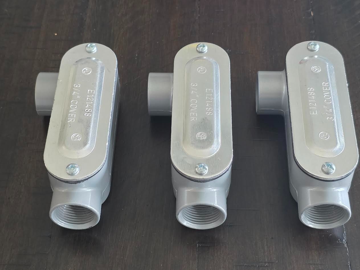 Pack of 6 – 3/4″ LR Conduit Body, Die Cast Aluminum, Stamped Steel Cover