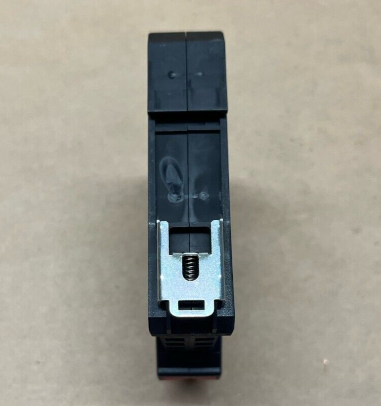 Telemecanique XPSAC5121 Safety Relay