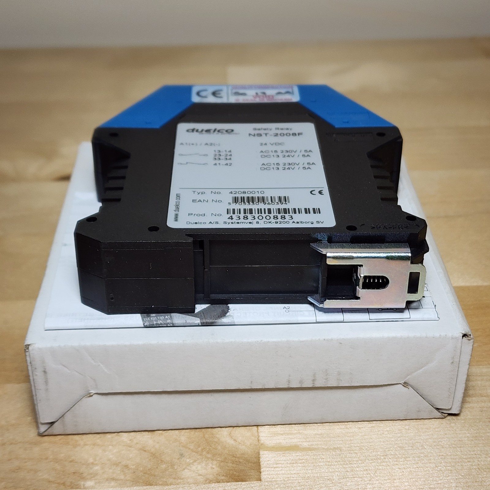 Duelco NST-2008F 42080010 Safety Relay 24VDC Emergency Stop