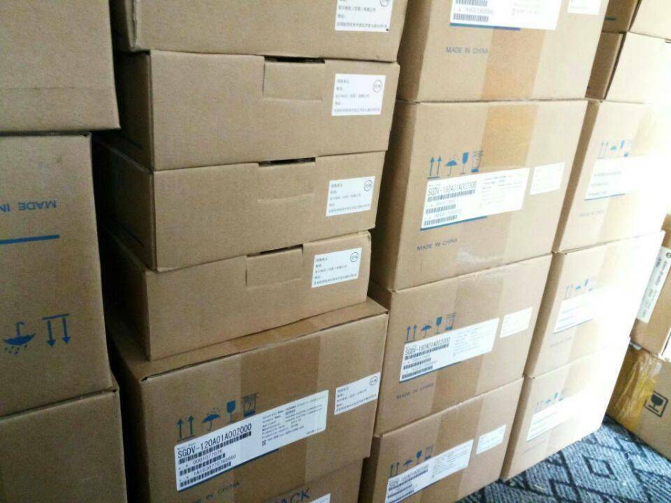 New Yaskawa SGDG-04GT Servo Drive SGDG04GT Expedited Shipping