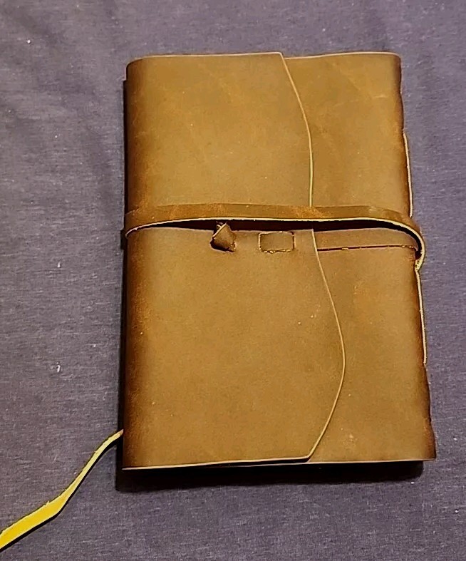 Leather Bound Journal for Men/Women, Rustic Vintage 9×6 Inch dark brown