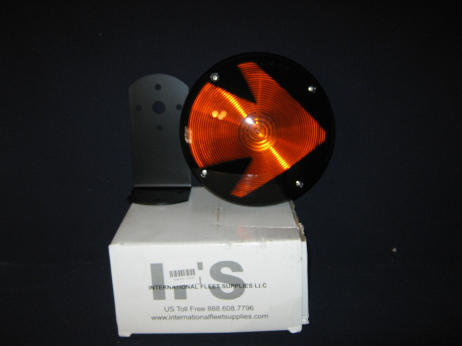 INTERNATIONAL FLEET 7″ ARROW TURN SIGNAL ASSY-78303-FREE SHIP-BIN 4