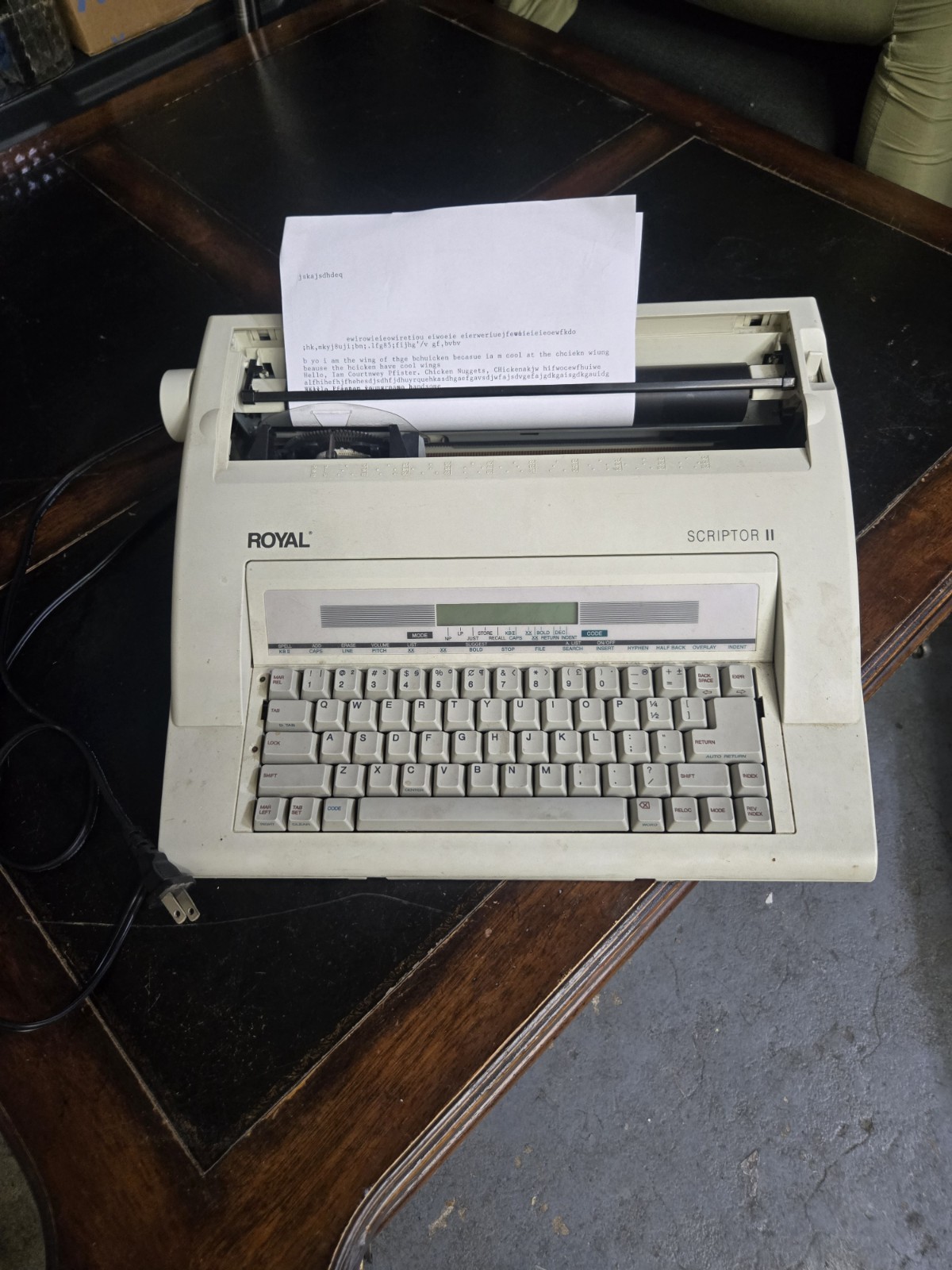 ​Vintage Royal Scriptor II Electronic Daisywheel Typewriter Tested Working Word