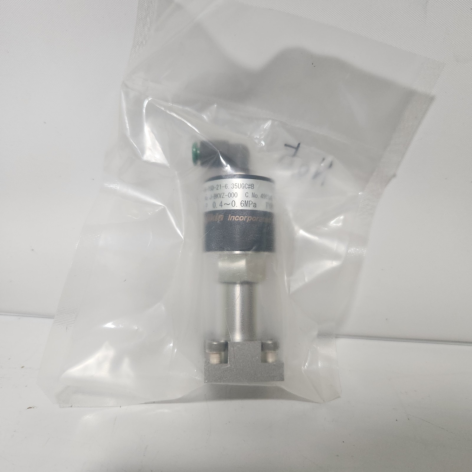 Fujikin FPR-PSD-21-6.35UGC#B Type NC 0.4~0.6 MPa Pneumatic Valve 498920