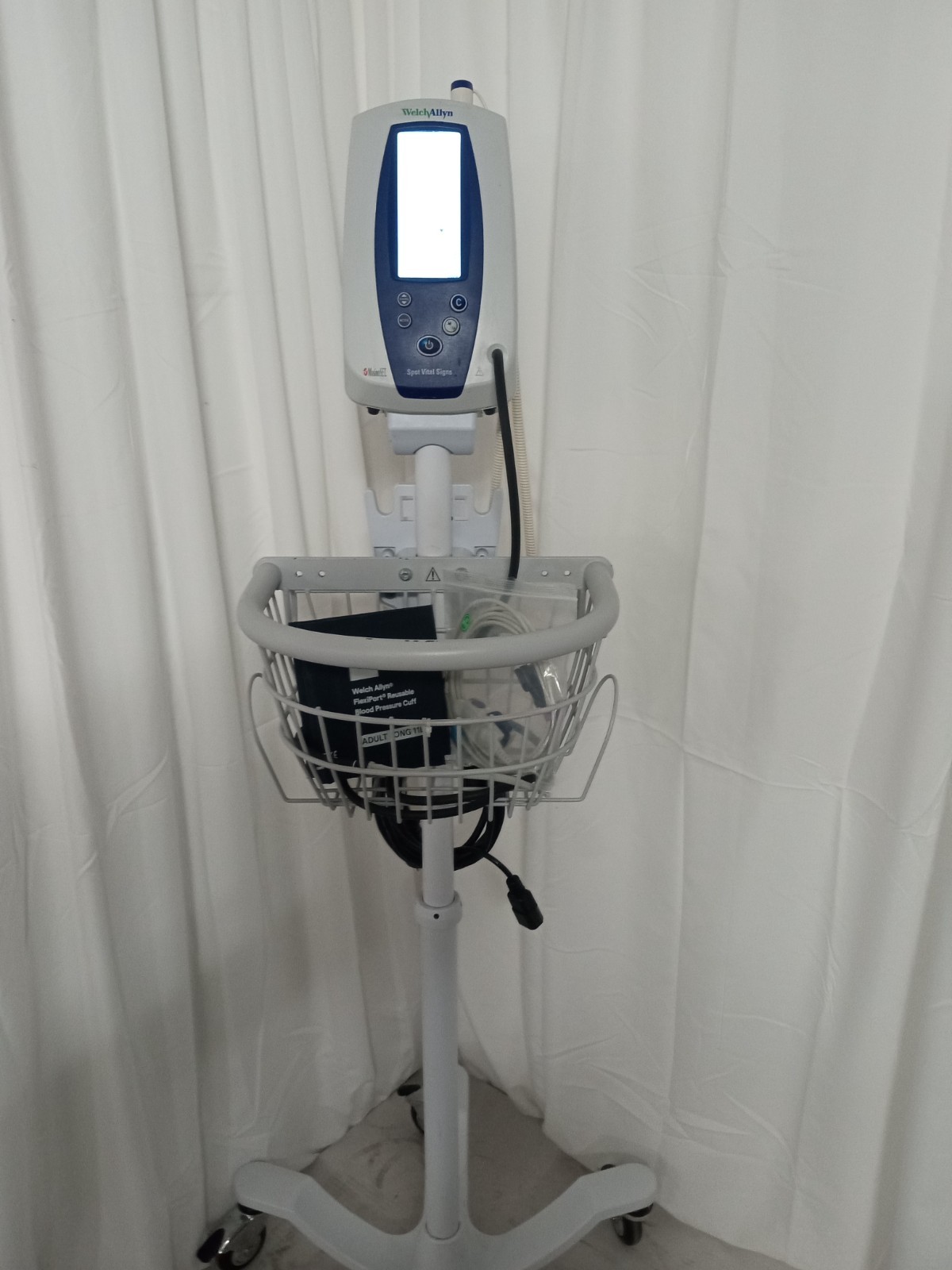 Welch Allyn Spot Vital Signs Monitor w/ Accessories ****FREE SHIPPING****