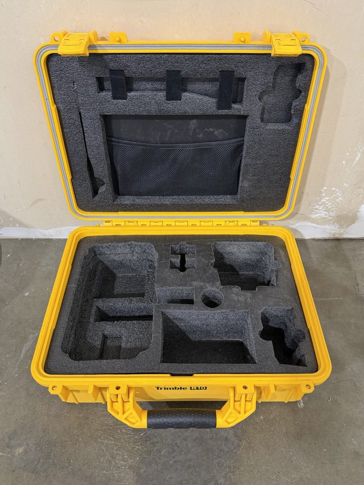 Trimble R10 Single Receiver Base or Rover & Data Collector Empty Case