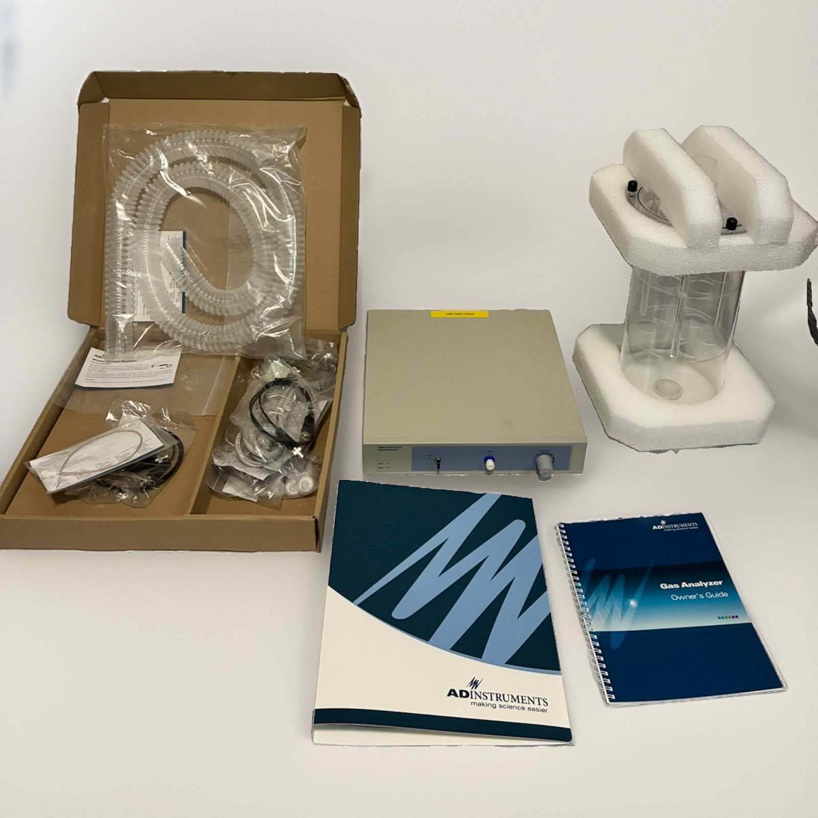 Excellent AD Instruments Gas Analyzer ML206 with numerous attachments