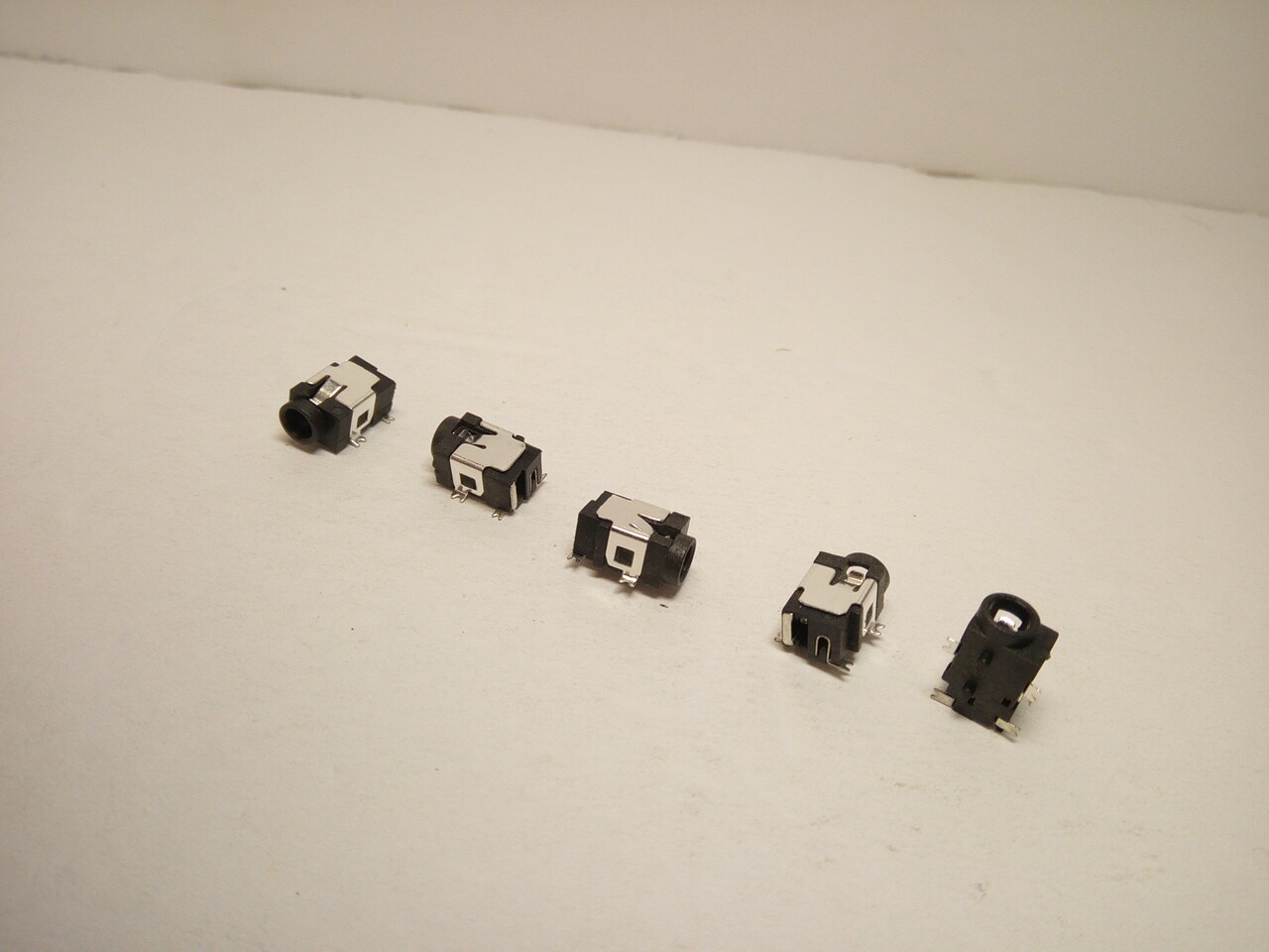 5X Pack Lot 4 Pin 3.5 x 1.35mm DC Jack Power Supply Port Socket Female Connector