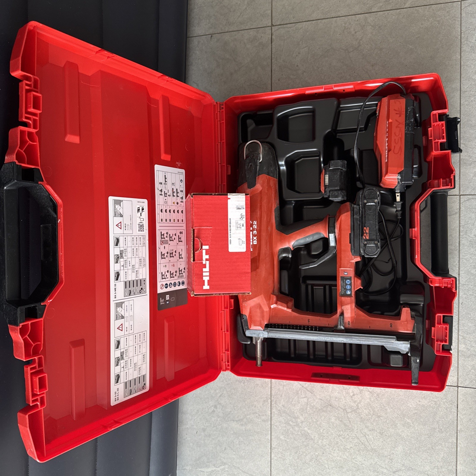 Hilti BX 3 03 BT 22V Cordless Fastening Tool Gun With 2 Battery,Charger & Nails