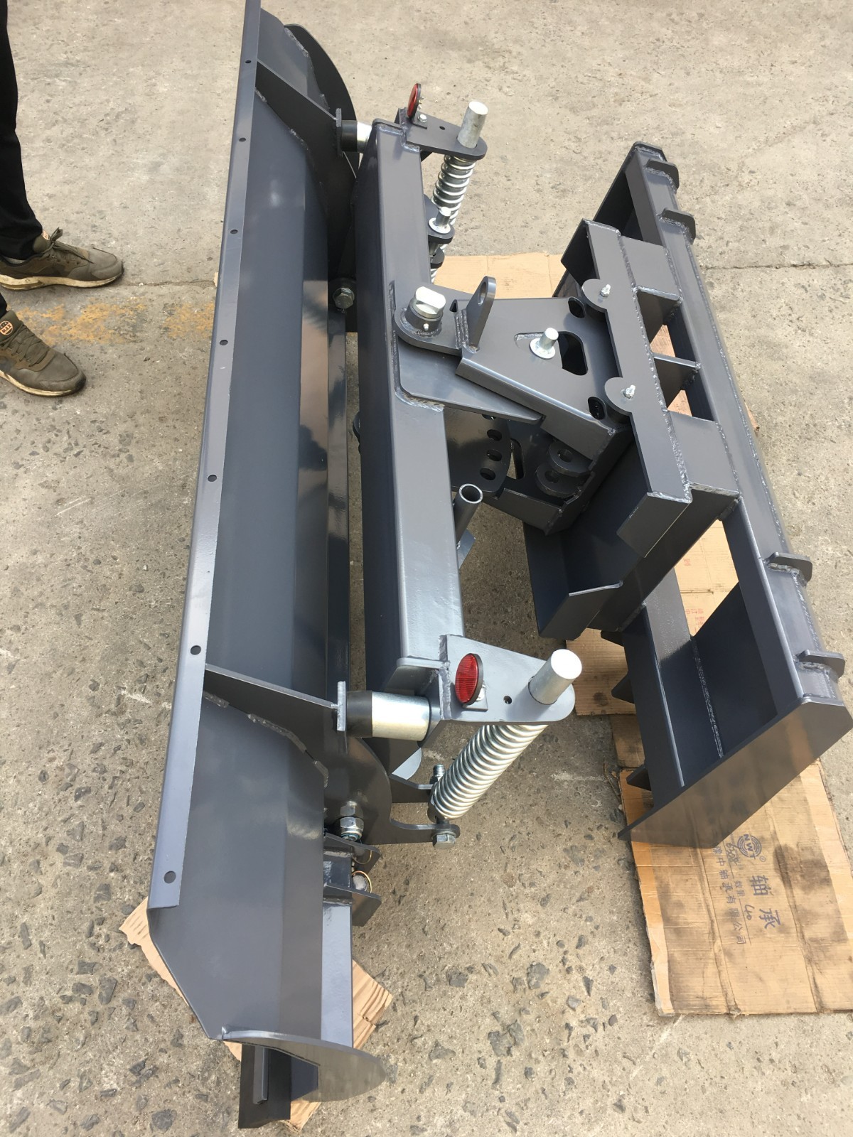 AGT 84in Hydraulic Skid Steer Snow Plow For Mini Skidsteer Attachment Universal