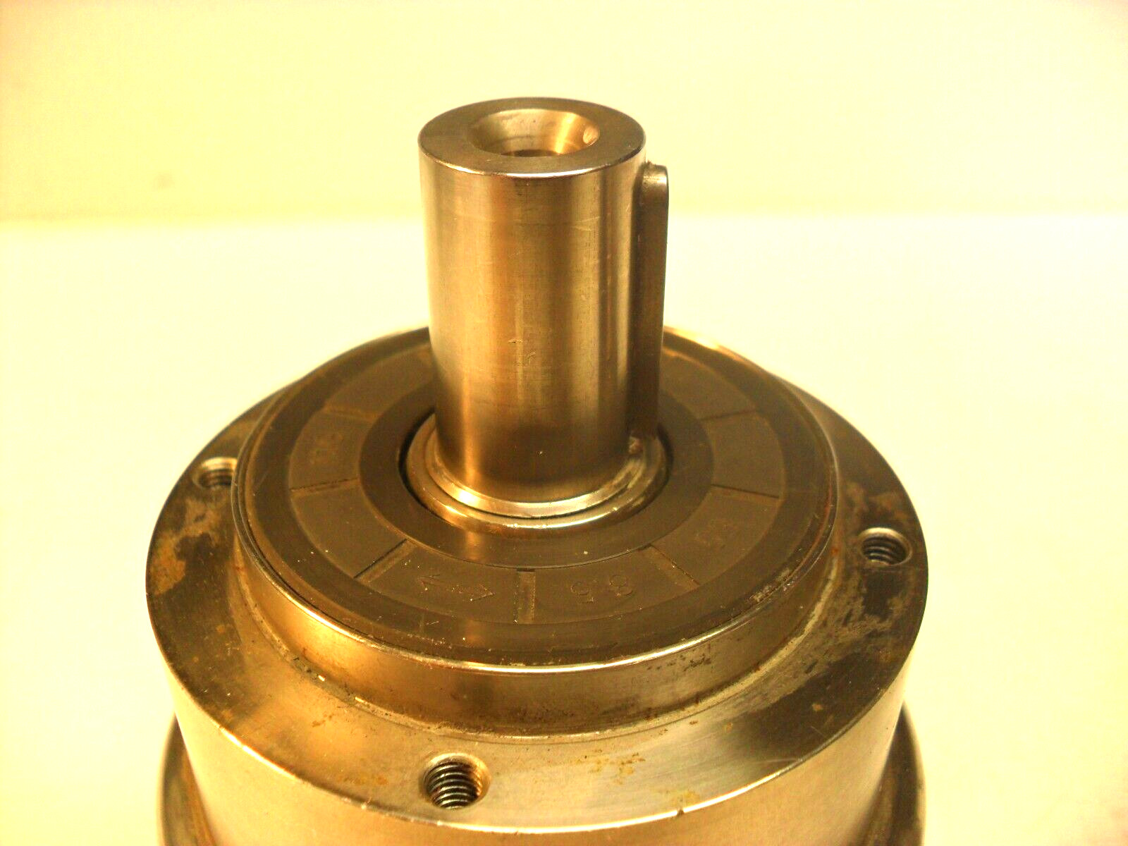AE090- Apex Servo Motor Reducer Ratio 10:1 – 7/8″ Shaft NEW