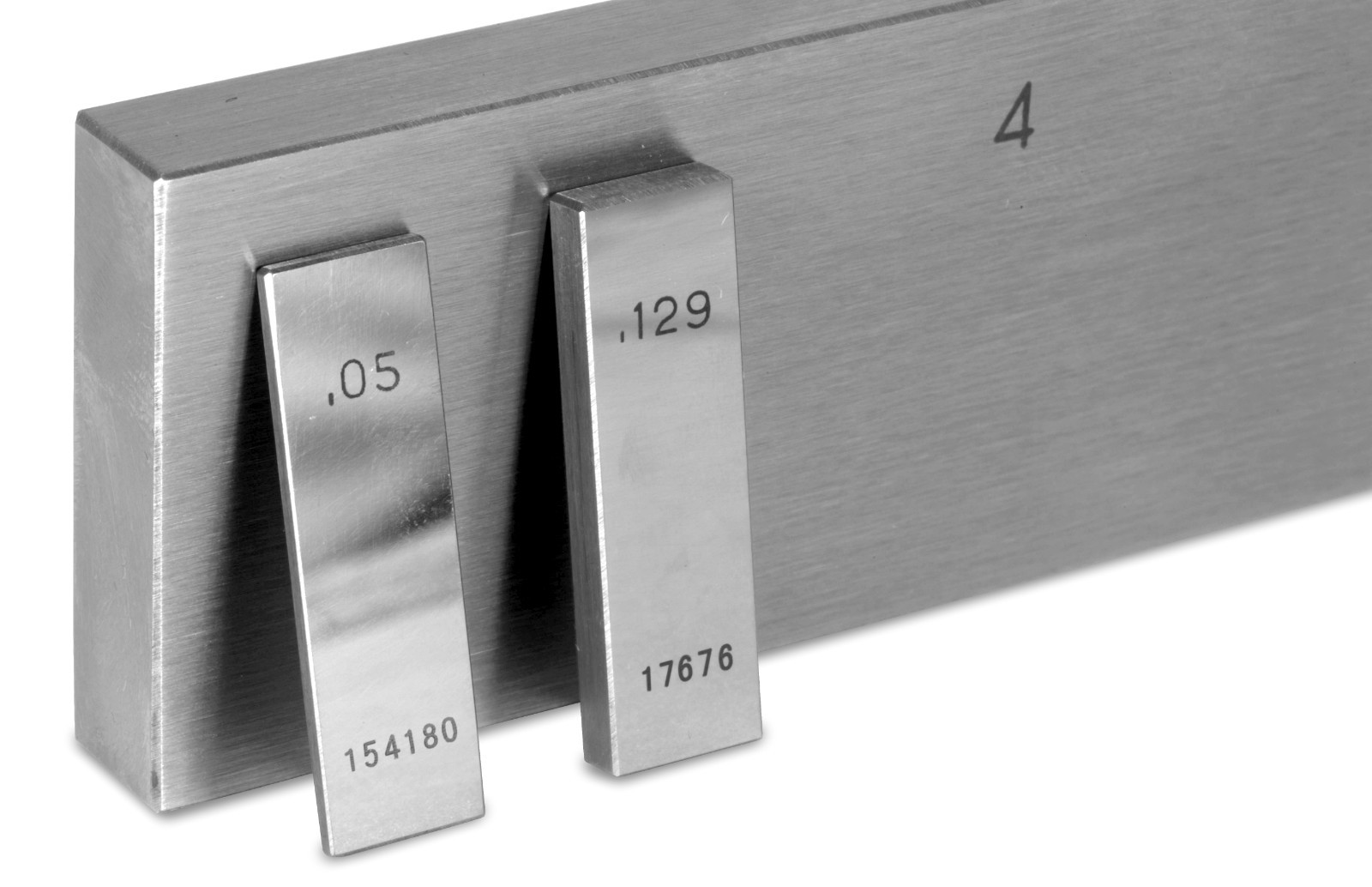 WEN 10481 81-Piece Rectangular Steel Gauge Block Set with Case
