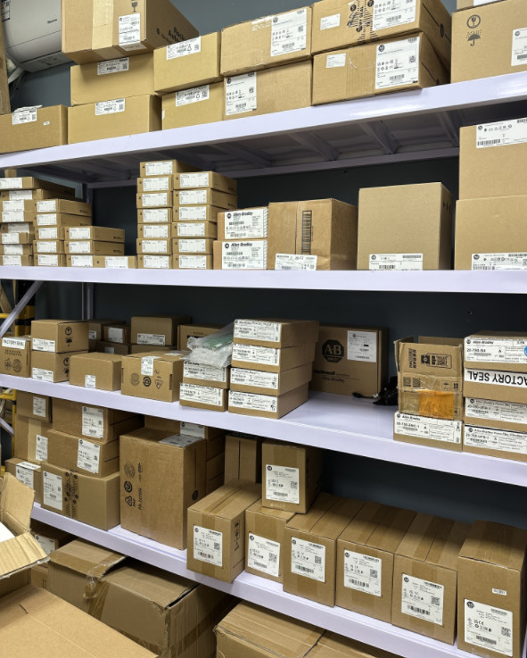 New in Box AB 1756-IF8I/B ControlLogix 8 Point Analog Input 1756IF8I serB US