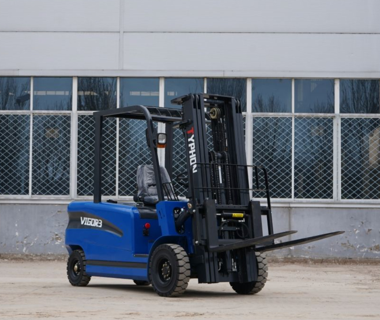 TYPHON VIGOR 3.0 Blue Electric Forklift 3 Ton Lifter Lift Truck Jitney Hi-Lo NEW