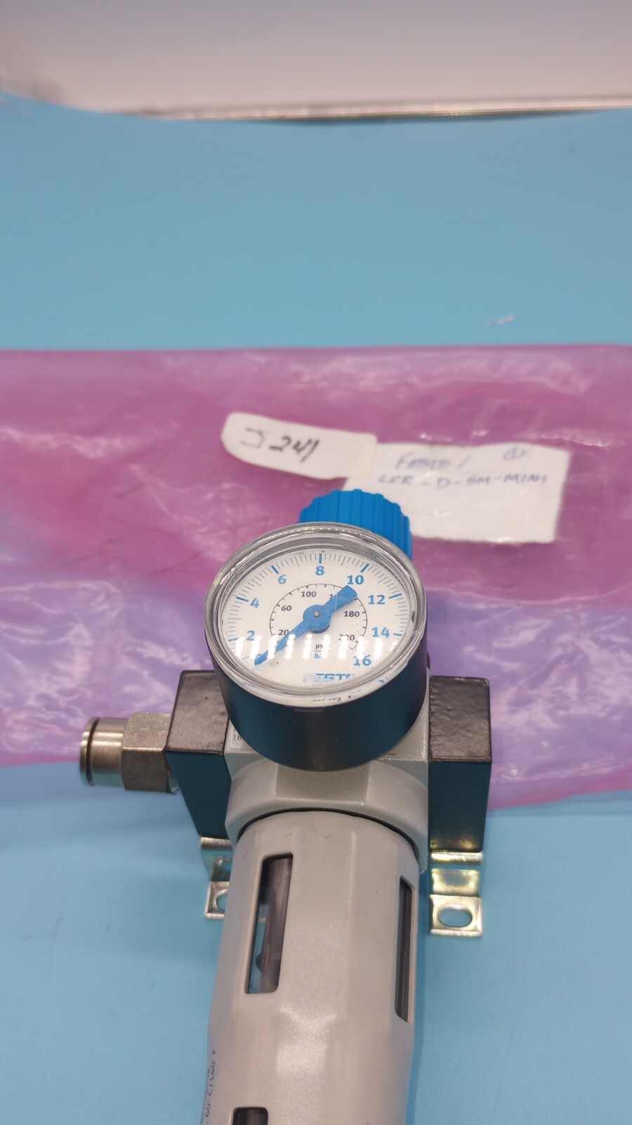FESTO LFR-D-5M-MINI B943 REGULATOR + WITH PRESSURE GAUGE
