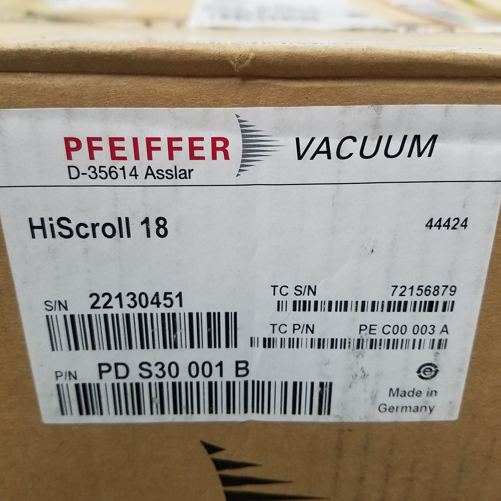 Pfeiffer HiScroll 18 Vacuum Pump, PDS30001B, 100-127/200-240VAC – NEW