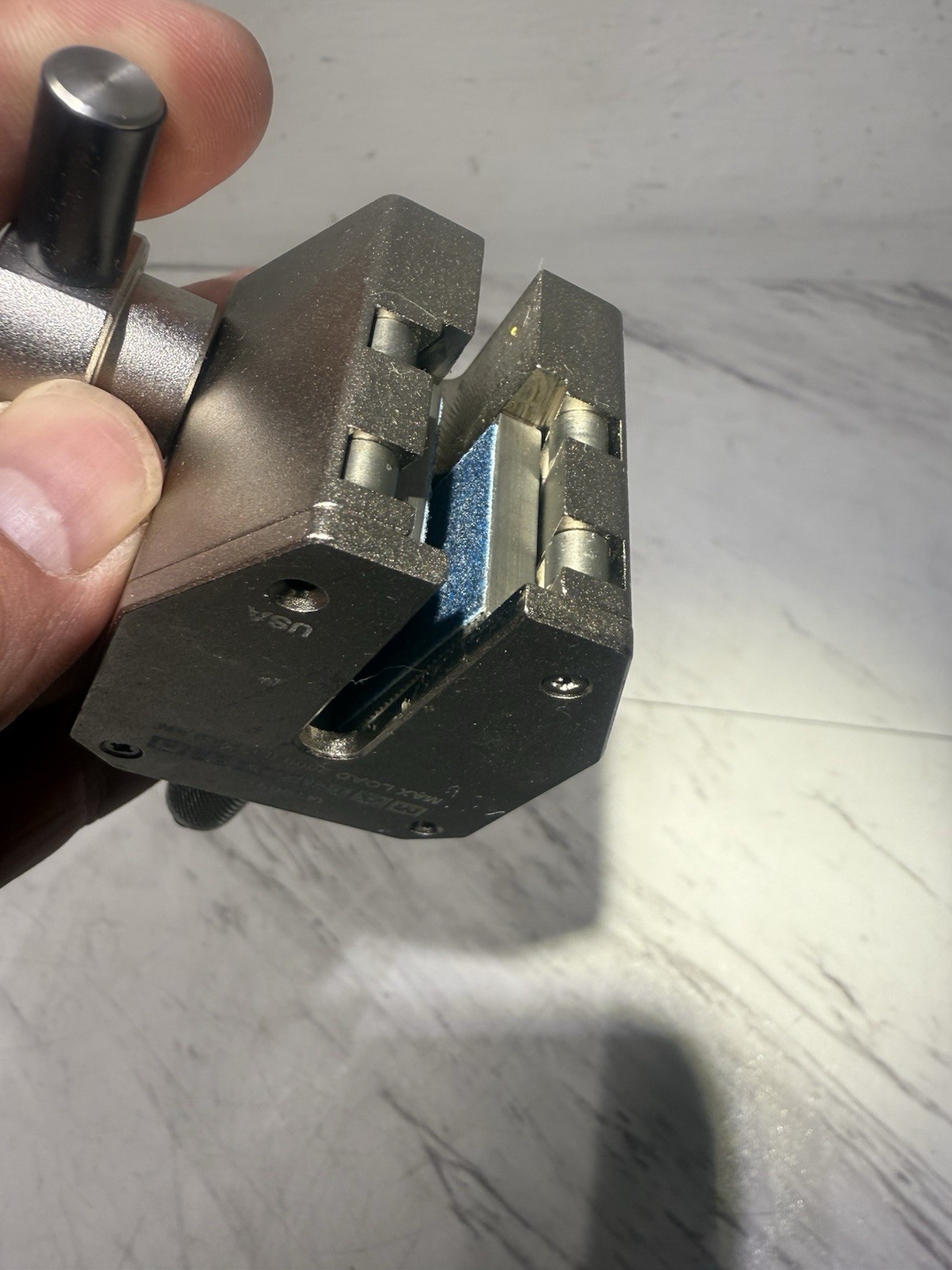 Mark-10 G1061-2 Width: 1″ (25.4mm) Capacity: 2000 lbs