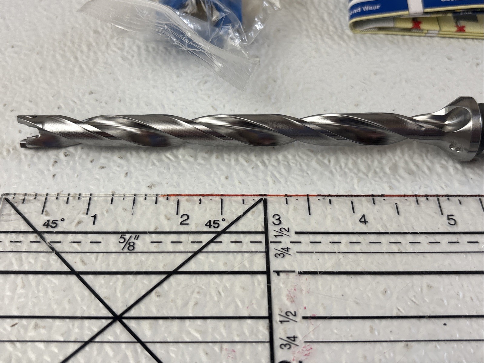 Iscar .413″ Coolant Thru Indexable Drill 5/8″ Shank DCN 0413-496-063R-12D