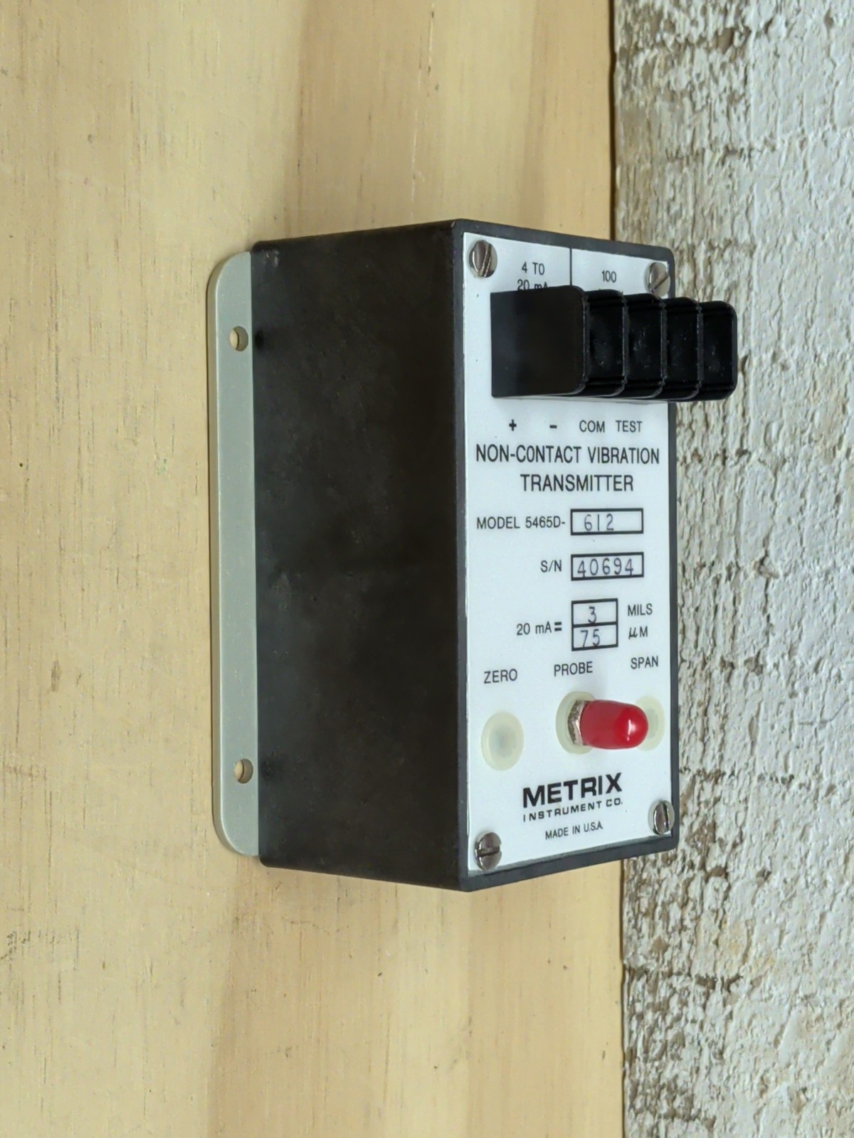 NEW Metrix 5465D-612 Vibration Transmitter Non-Contact Monitoring