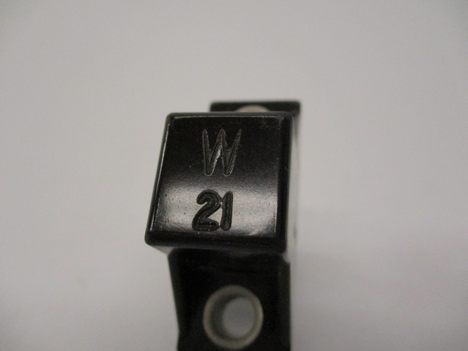 INDUSTRIAL SPARE PART W21 (BK/YL) NSMP