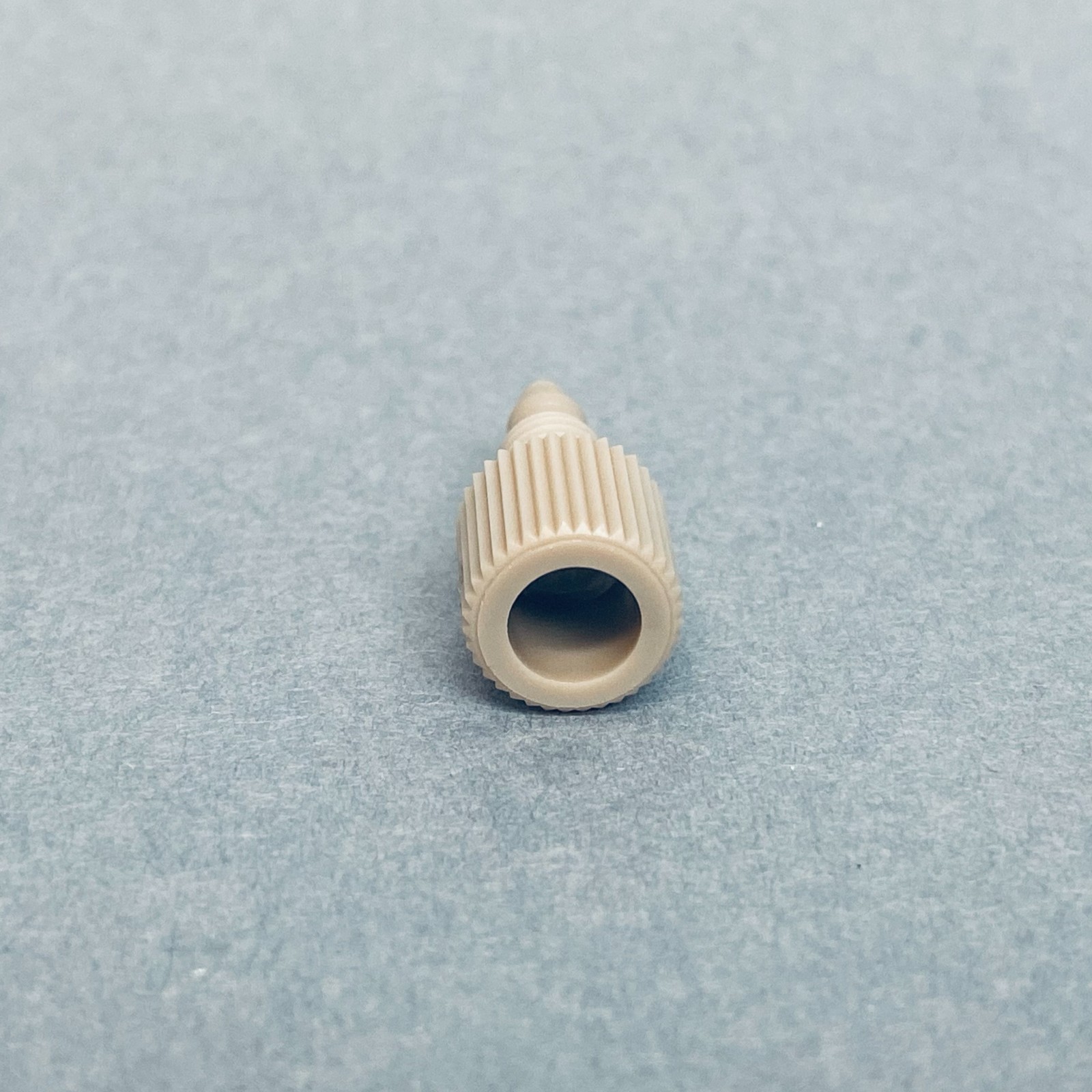 IDEX PEEK One-Piece Fingertight Fitting 1/16 in. OD 10-32 Coned Lot of 7