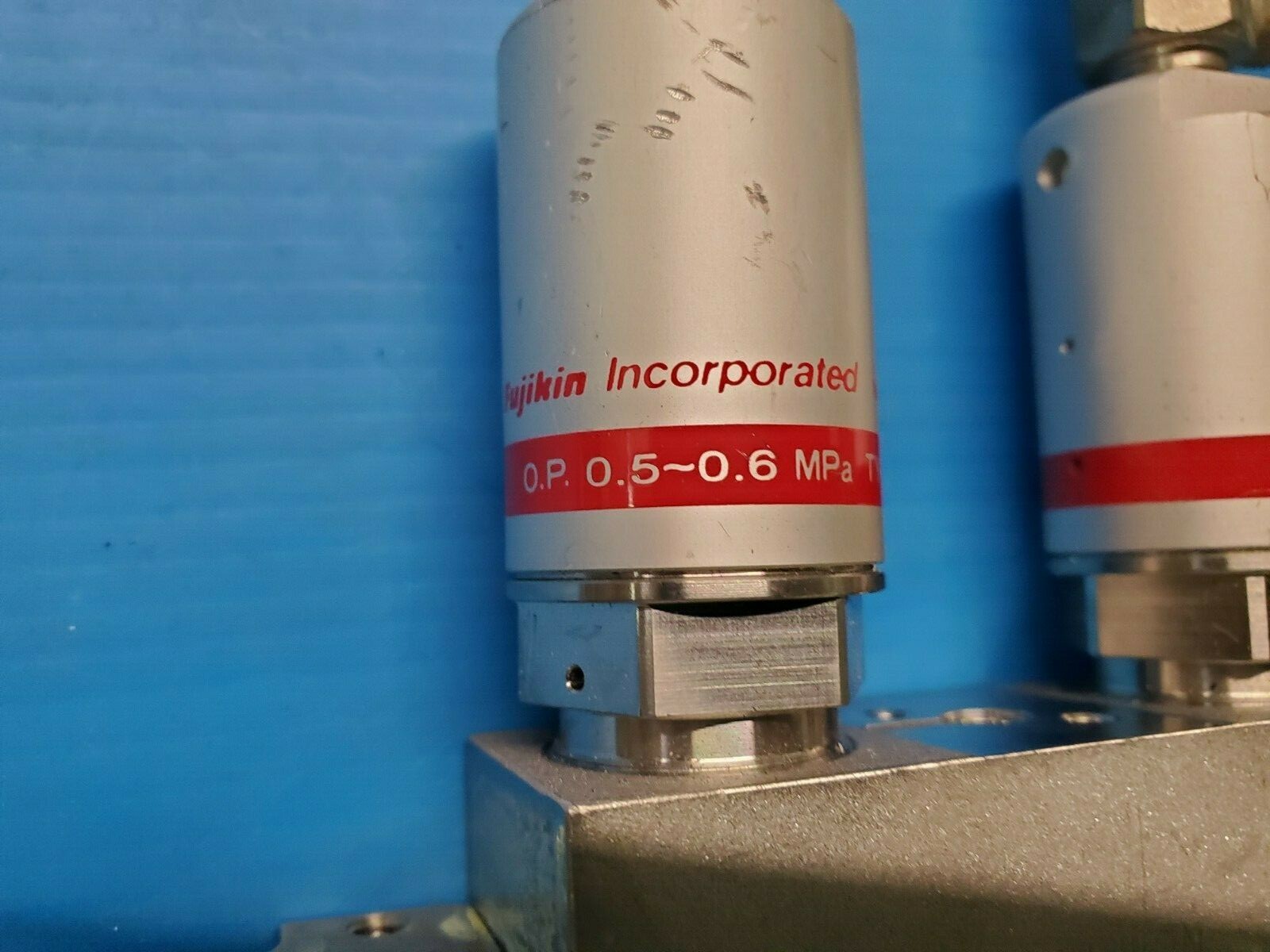 FUJIKIN DIAPHRAGM BLOCK VALVES, TYPE N.C., O.P. 0.5~0.6 MPa 316L-P