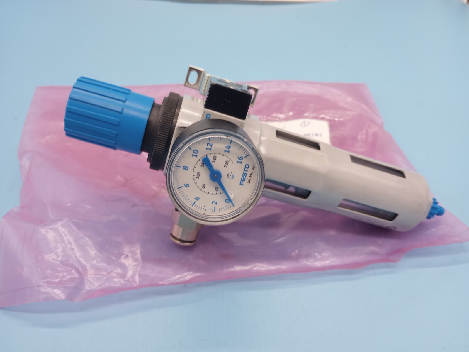 FESTO LFR-D-5M-MINI B943 REGULATOR + WITH PRESSURE GAUGE