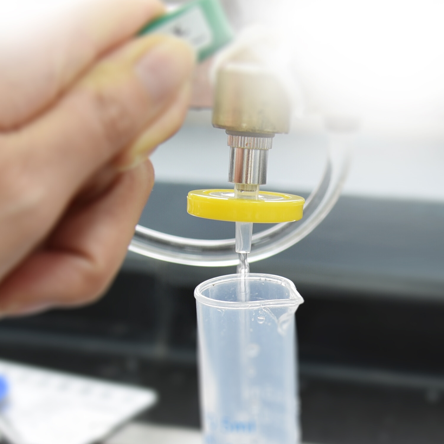 Nylon Membrane Syringe Filter 13mm 0.22μm Hydrophilic Female Luer Lock