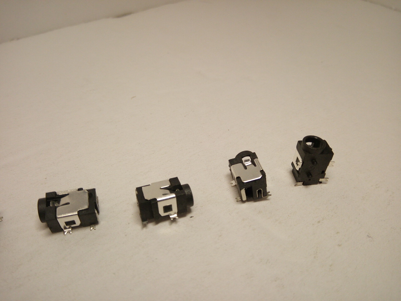 5X Pack Lot 4 Pin 3.5 x 1.35mm DC Jack Power Supply Port Socket Female Connector