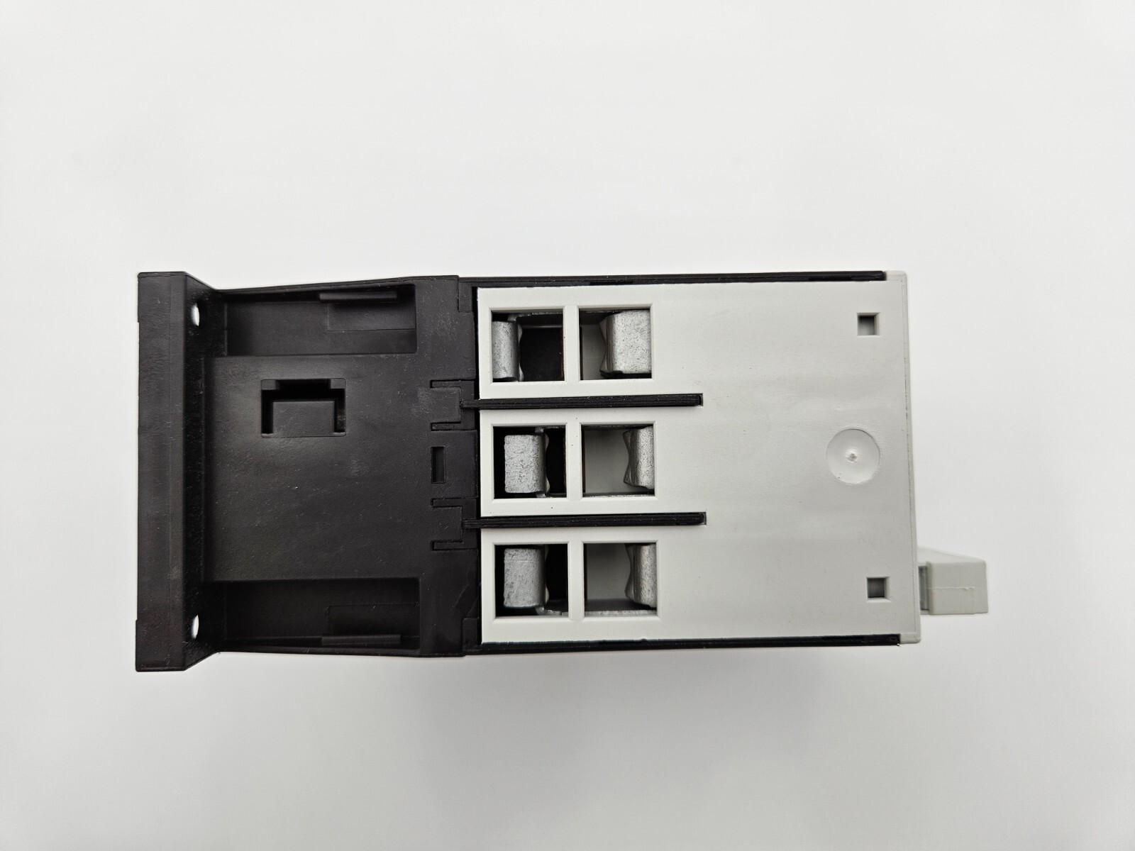 Eaton DILM40 Contactor 40A 3-Pole 230-240V AC Coil New In Box