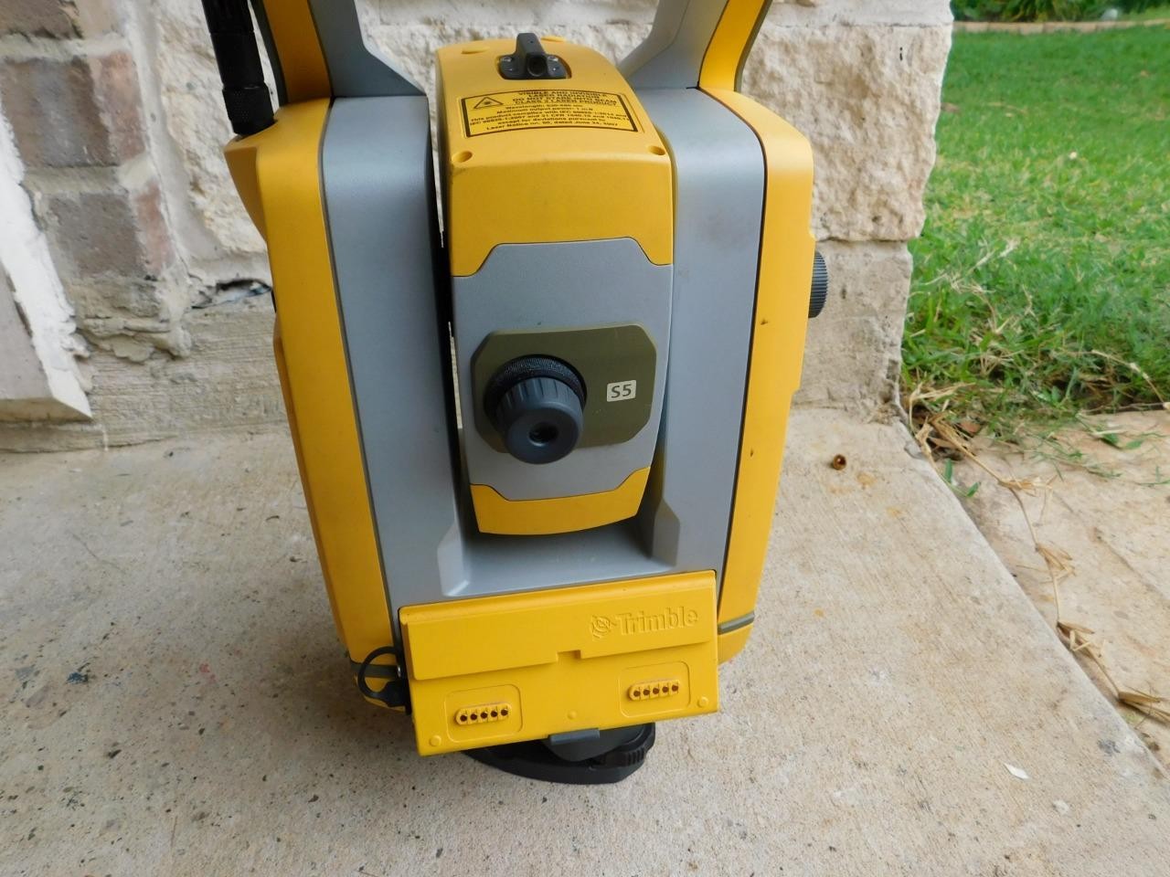 TRIMBLE S5 3″ DR PLUS ROBOTIC TOTAL STATION 3″ ACCURACY