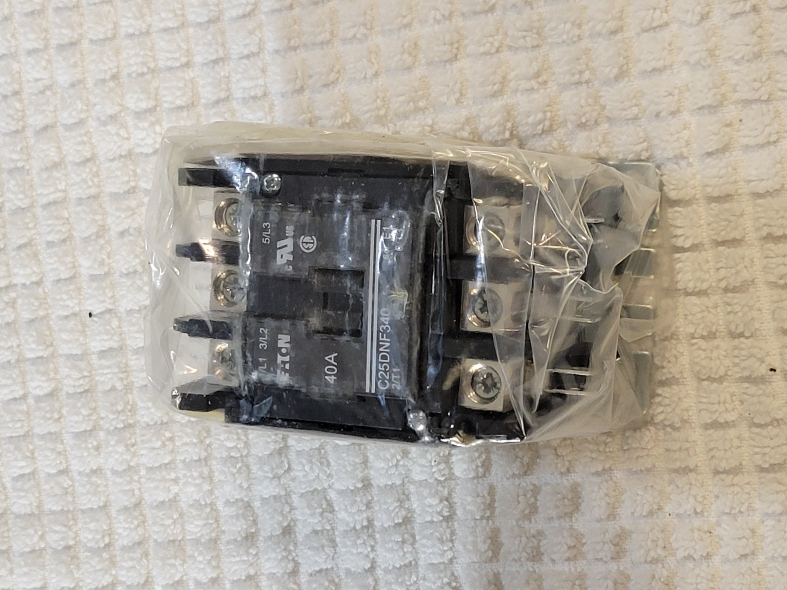 Eaton C25DNF340B Definite Purpose Contactor 208/240V E1C25DNF340B New in Box