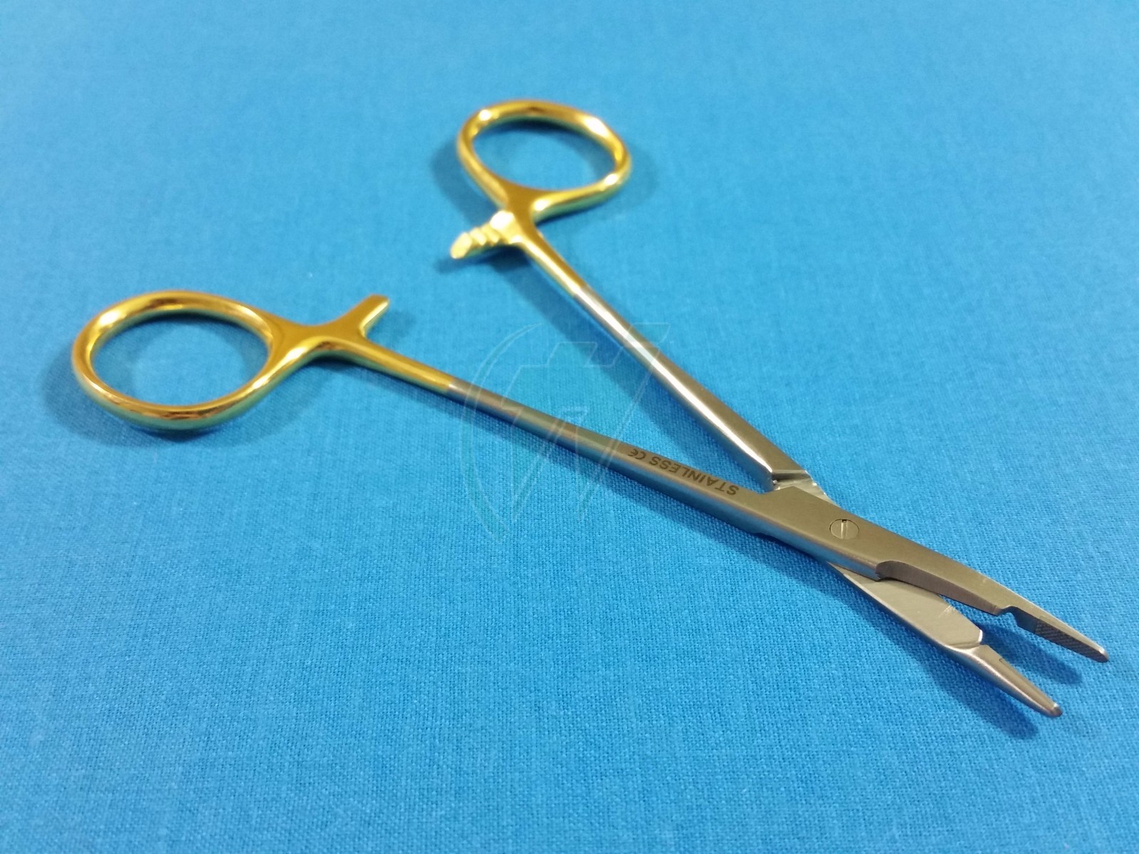 T/C PREMIUM GRADE HEMOSTAT WITH SCISSORS 4.5″ WITH TUNGSTEN CARBIDE INSERTS