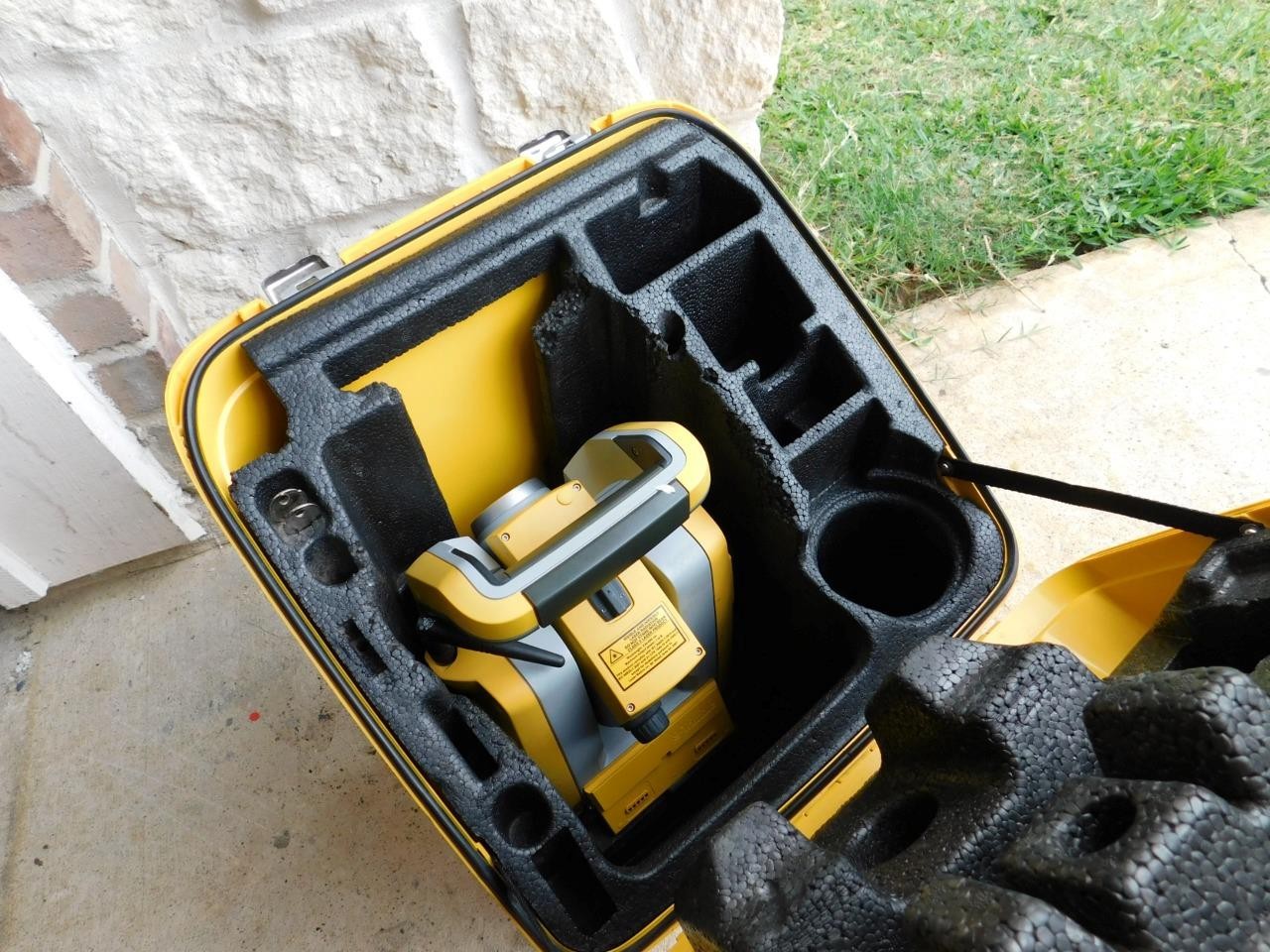 TRIMBLE S5 3″ DR PLUS ROBOTIC TOTAL STATION 3″ ACCURACY