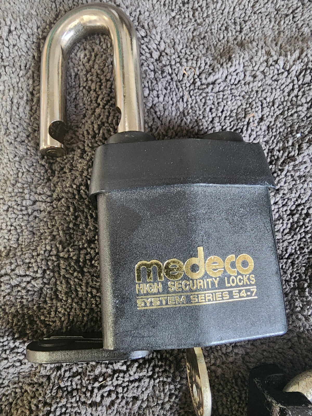 4 MEDECO Padlocks KEYED ALIKE 54 SerieS Weather Guard Heavy DUTY.