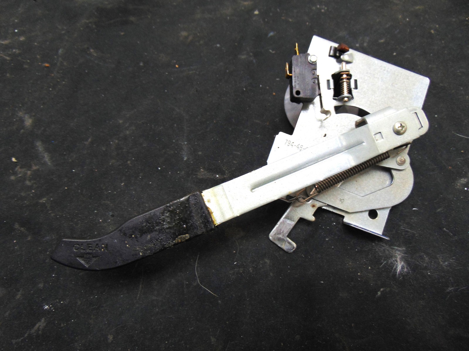 GE Electric Range JB655SK2SS Latch WB14X41386