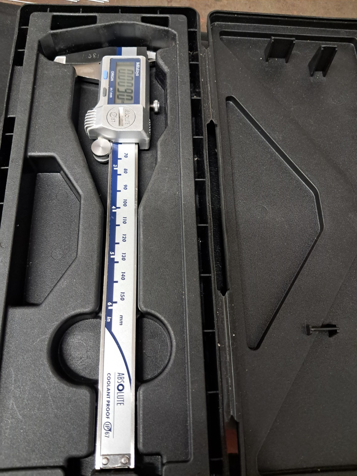 Mitutoyo Digital Caliper 6in Range 0.0005in Res IP67 500-752-20