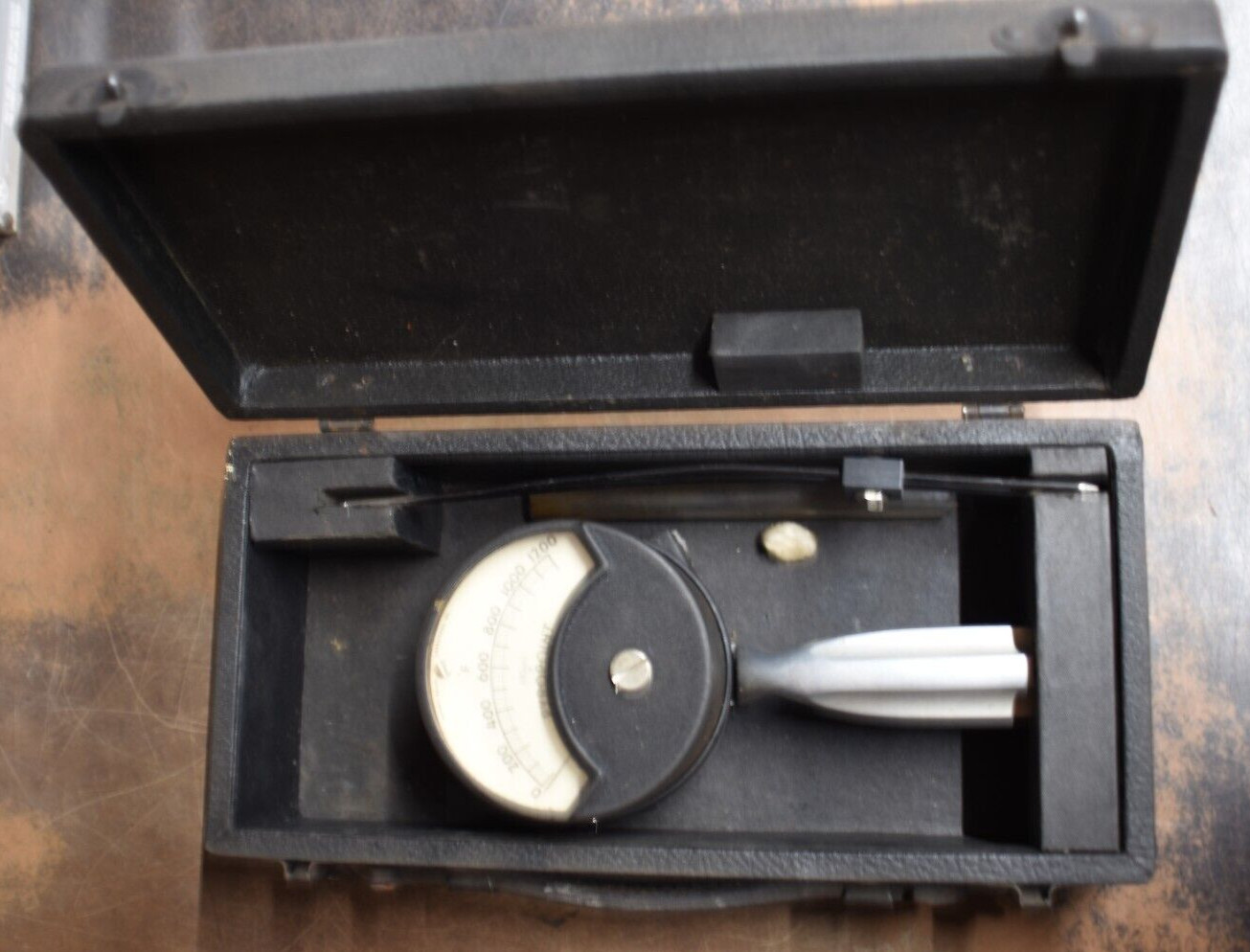 Alnor Type AJ 1645 PyroPoint Hand Held Pyrometer with Probe (Used)