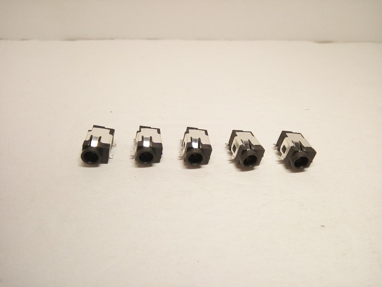 5X Pack Lot 4 Pin 3.5 x 1.35mm DC Jack Power Supply Port Socket Female Connector