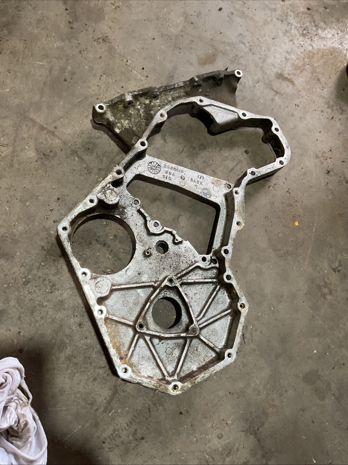 Cummins 5.9 Liter 6 Cylinder Diesel Engine Timing Gear Case Housing