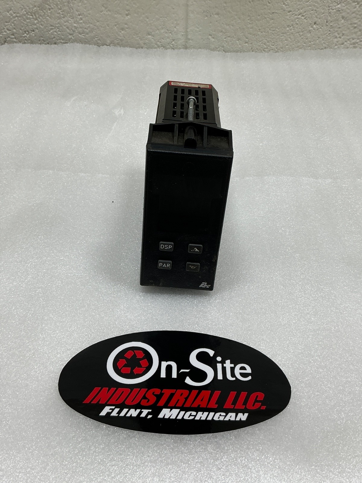 RED LION CONTROLS TCU01001 TEMPERATURE CONTROL UNIT