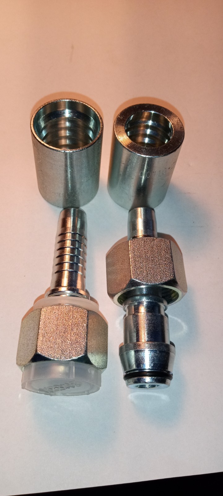 M22 x 1.5 Metric hydraulic fitting Straight Swivel Femal, 00110-08 & 20411-22-08