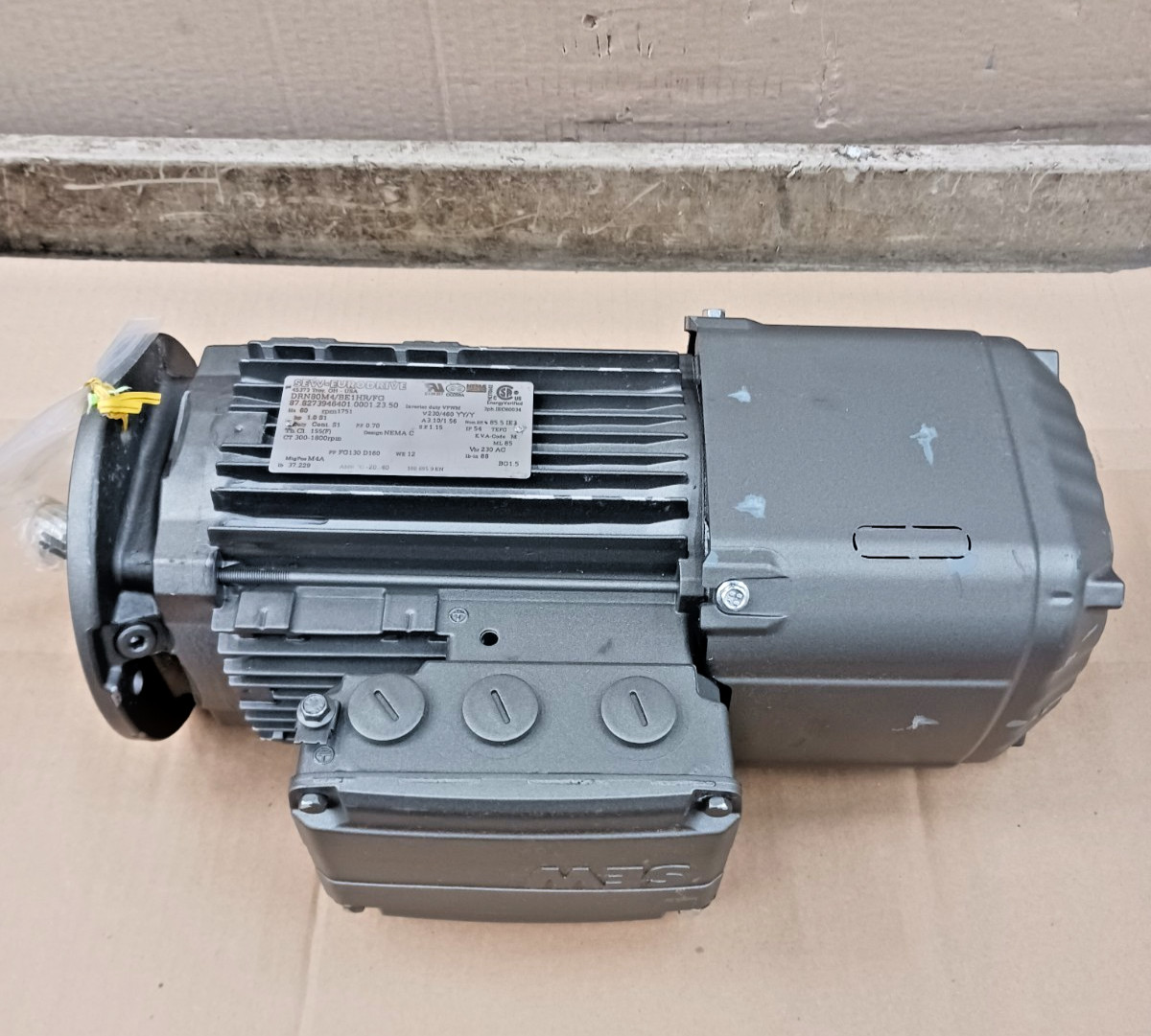 New Sew Eurodrive 1 HP Ac Inverter Motor 1750 Rpm 230/460 Vac DRN80M4/BE1HR/FG