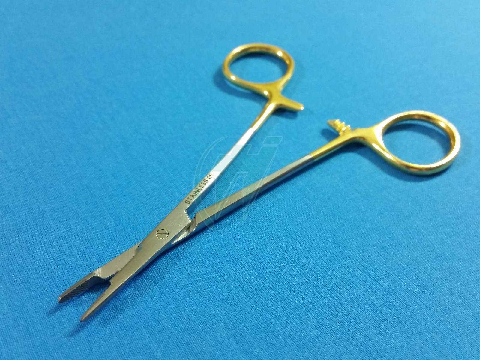 T/C PREMIUM GRADE HEMOSTAT WITH SCISSORS 4.5″ WITH TUNGSTEN CARBIDE INSERTS