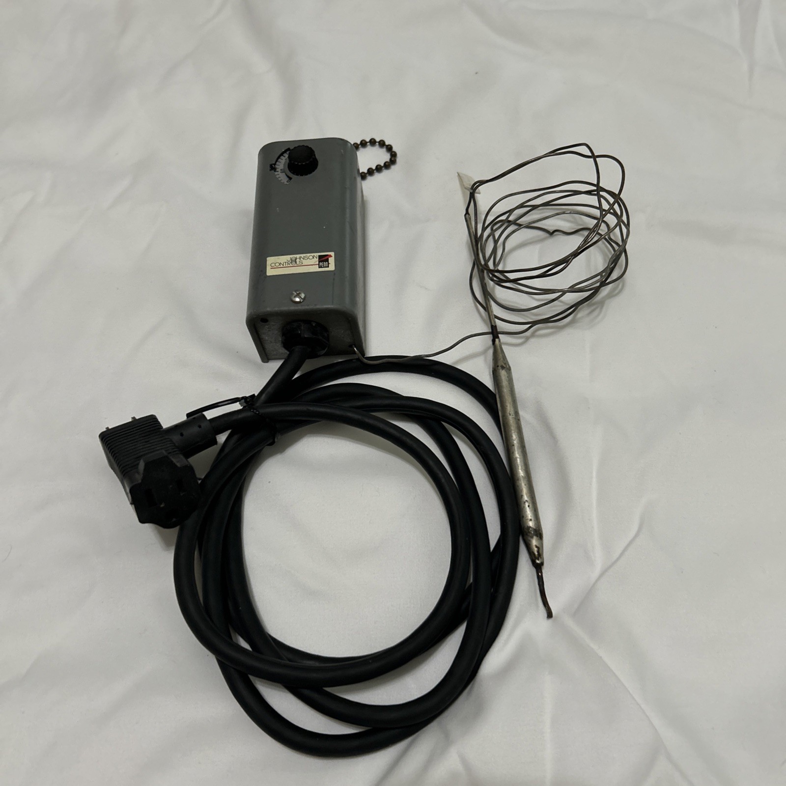 Johnson Controls Temperature Controller Thermostat, A19AAT-1, Kegerator
